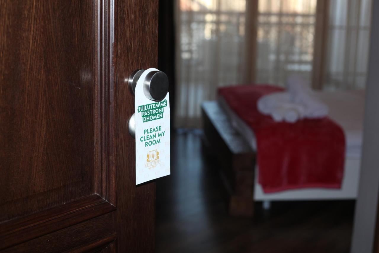 Hotel Happy Gjakove エクステリア 写真