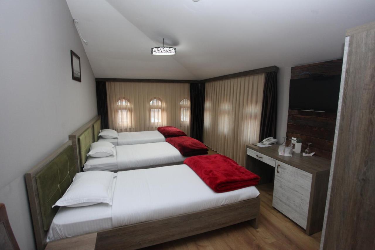 Hotel Happy Gjakove エクステリア 写真