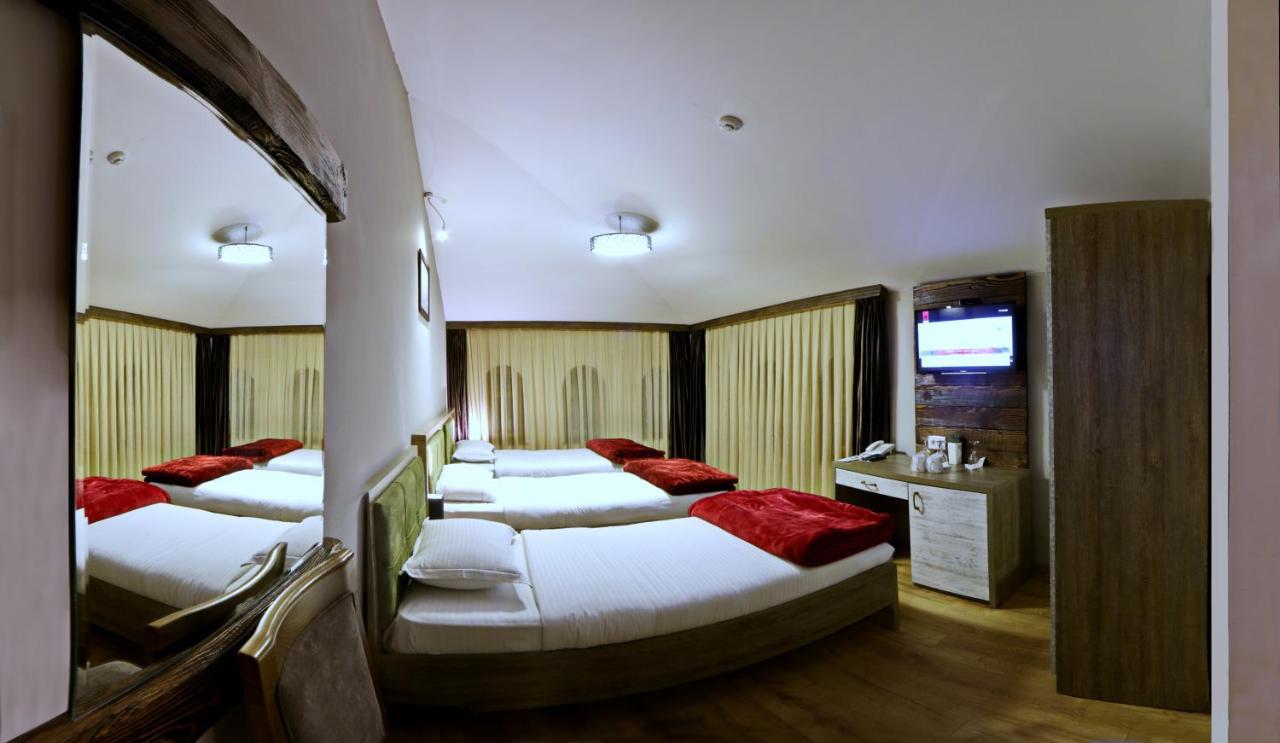 Hotel Happy Gjakove エクステリア 写真